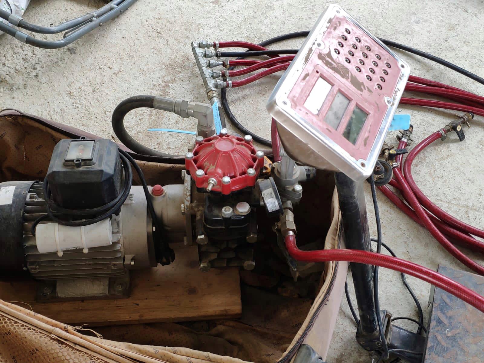 ציוד למילוי בלוני גז (צילום: משרד האנרגיה)